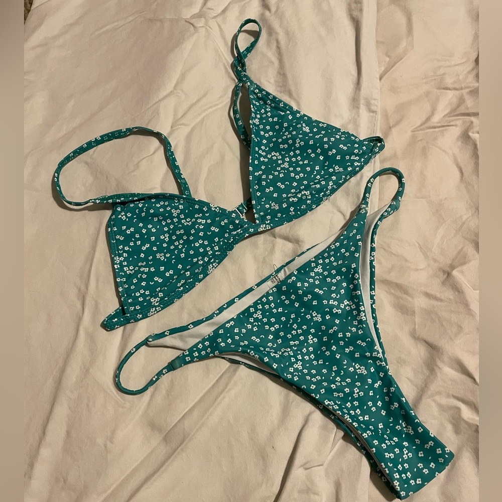SHEIN SWIM SUIT SIZE LARGE